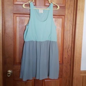 Pins and Needles Mint Gray Pleated Dress Size L